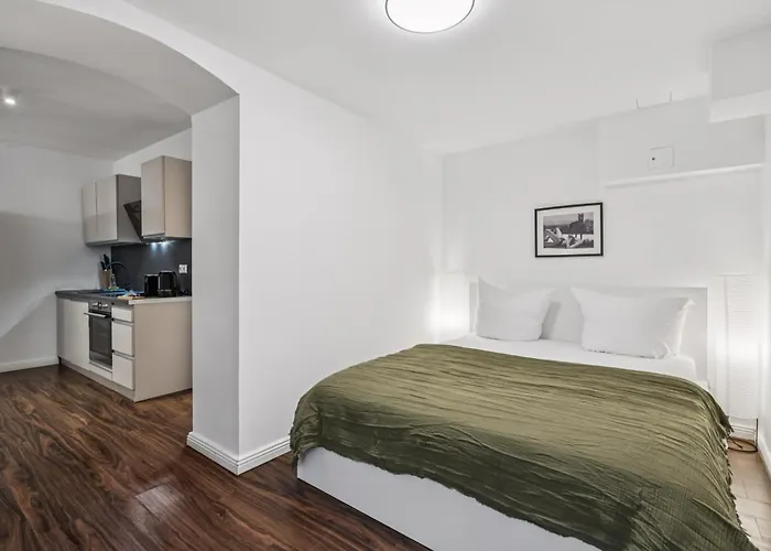 Arbio I Stylish Schoeneberg S-bahn *