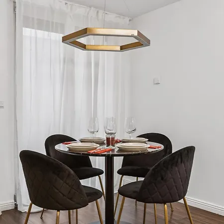 Arbio I Stylish Schoeneberg S-bahn